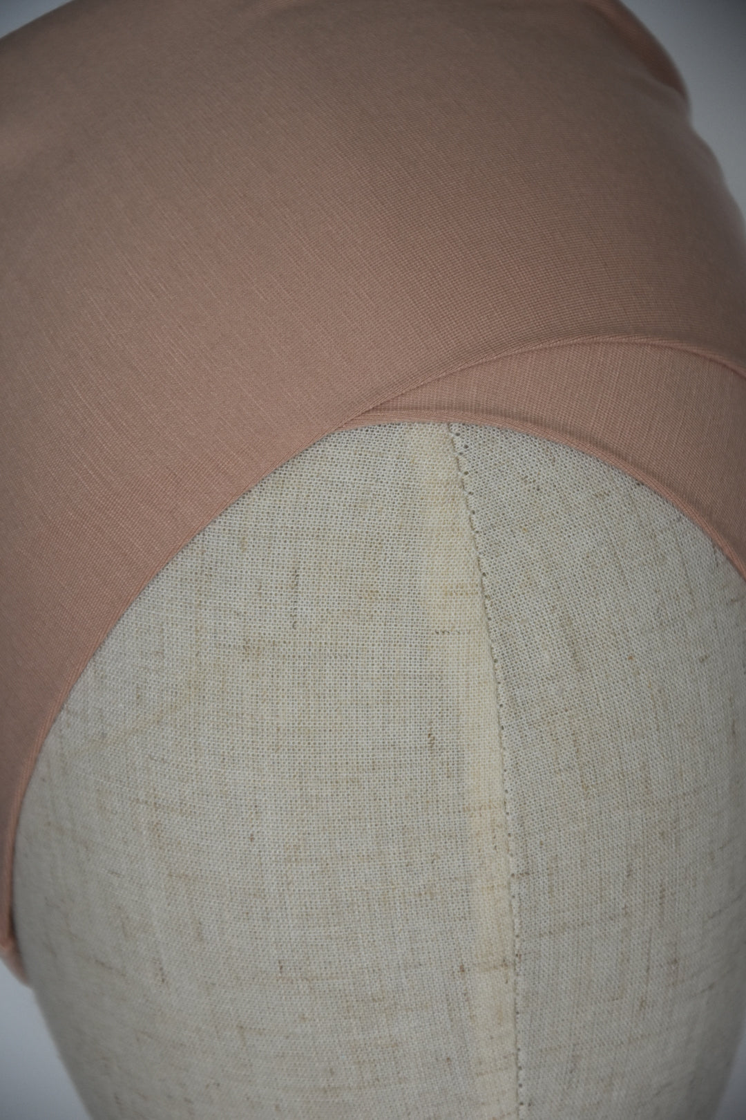 Bonnet wendbar almond nude